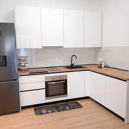 Apartamento Two Bedroom With Terrace A1 St Pucisca