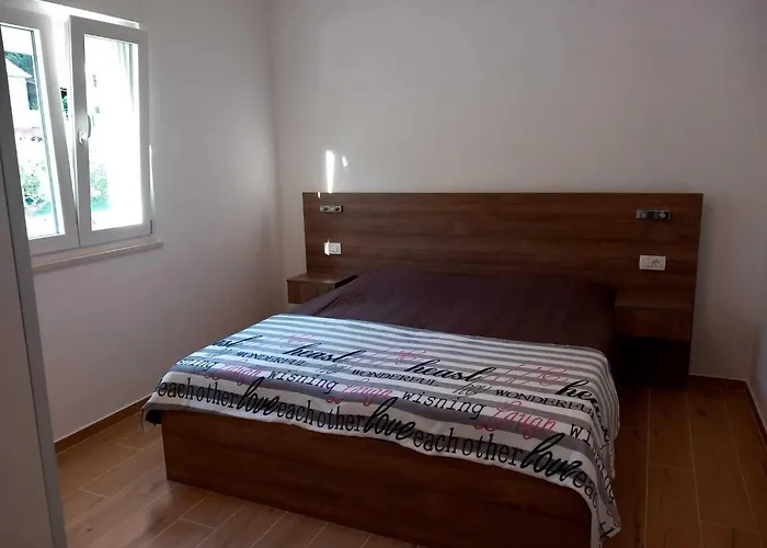 Daire Two Bedroom With Terrace A1 St